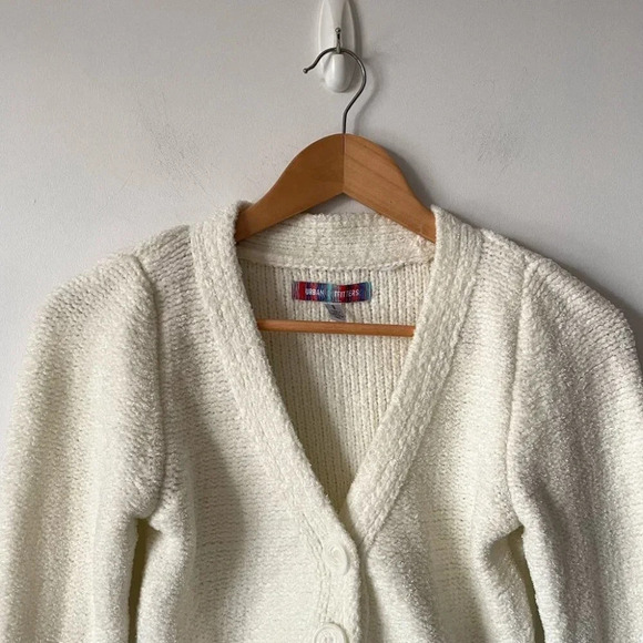 Urban Outfitters UO Soft Chenille Cropped Button Front Cardigan White Size Small - Picture 5 of 9